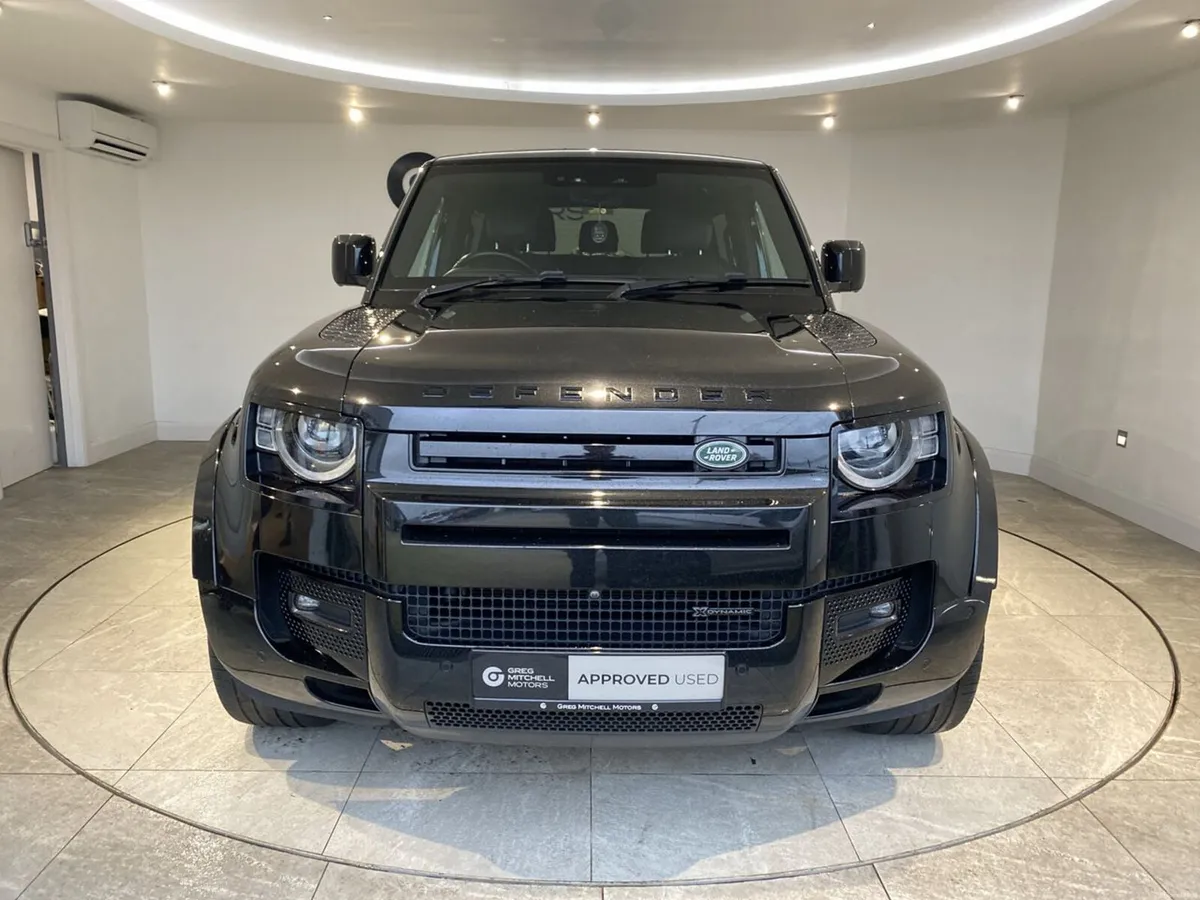 Land Rover Defender 2022 - Image 2