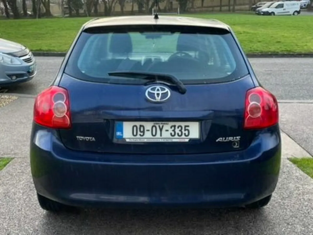 Toyota Auris 2009 - Image 4