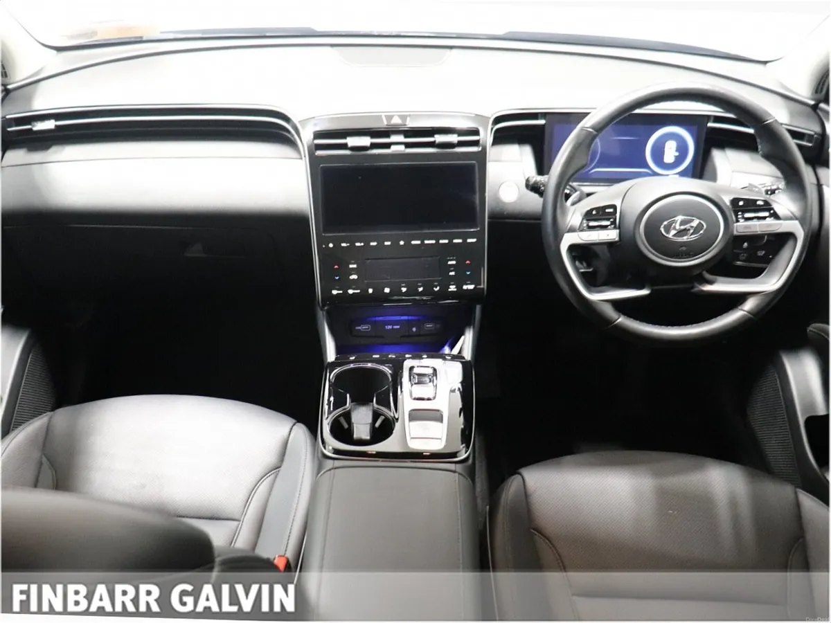 Tucson  Executive Plus HEV STG Auto - Image 4
