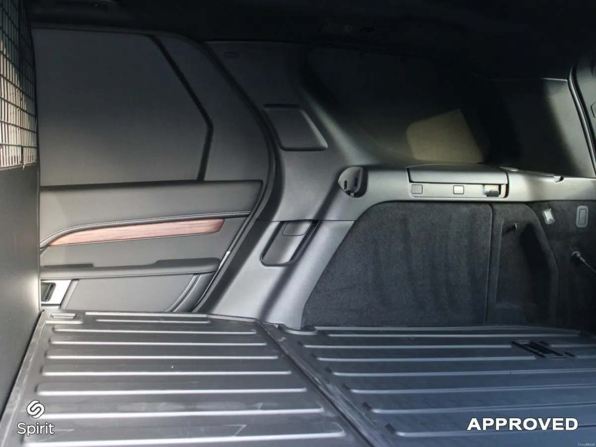 Land Rover Discovery 3.0D 350PS HSE Dynamic - Image 5