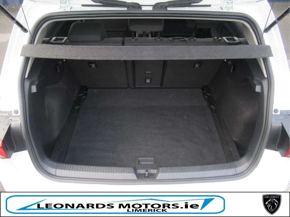 221 Volkswagen Golf Life 2.0D 115bhp *REDUCED* - Image 5