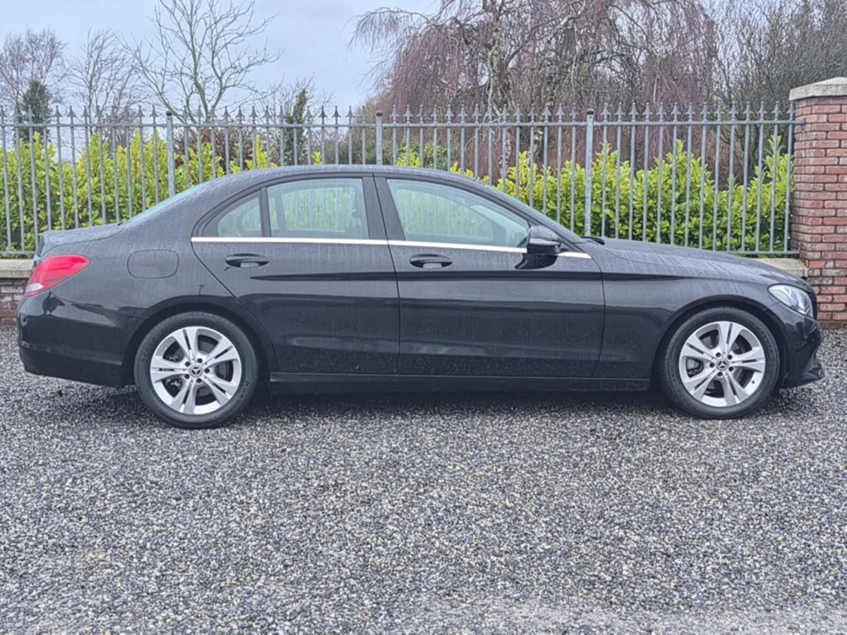 Mercedes-Benz C-Class Executive SE with full leath - Image 4