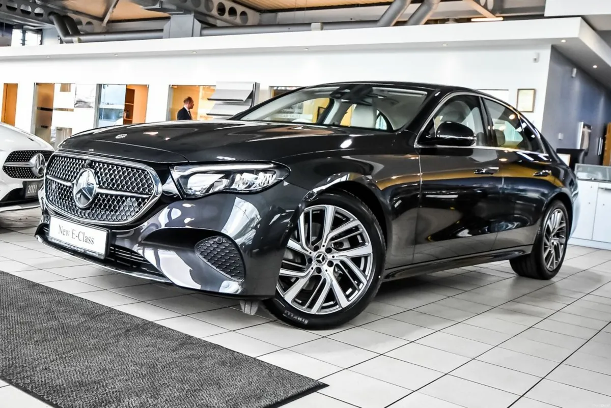 Mercedes-Benz E-Class E220d Avantgarde Plus Auto - Image 3