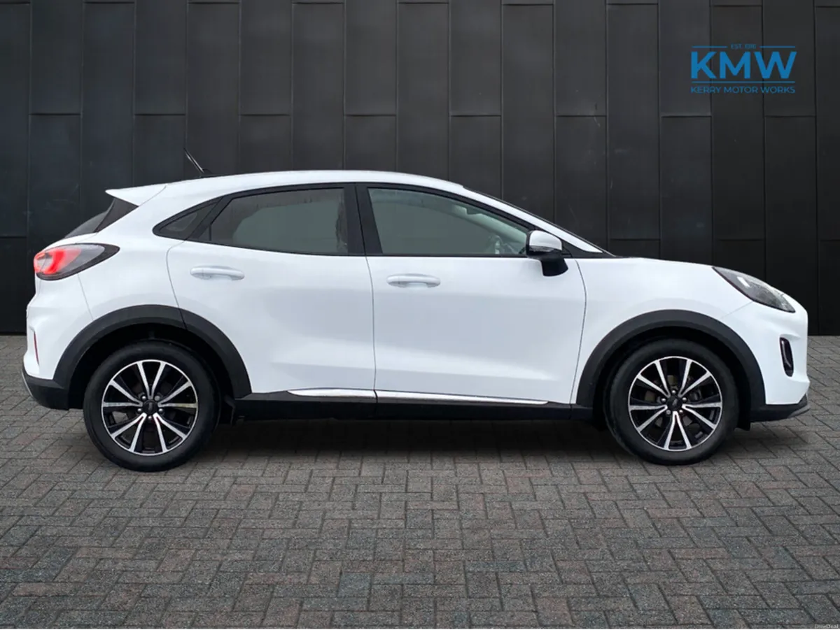 Ford Puma TITANIUM 5DR 1.0T 125 MHEV M6 FWD - Image 4