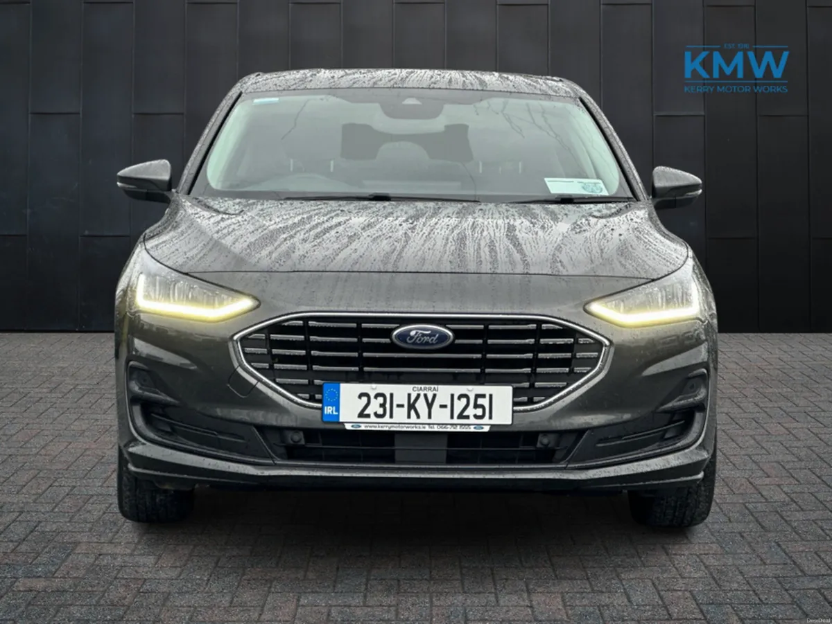 Ford Focus TITANIUM 1.0T 125 M6 4DR - Image 3