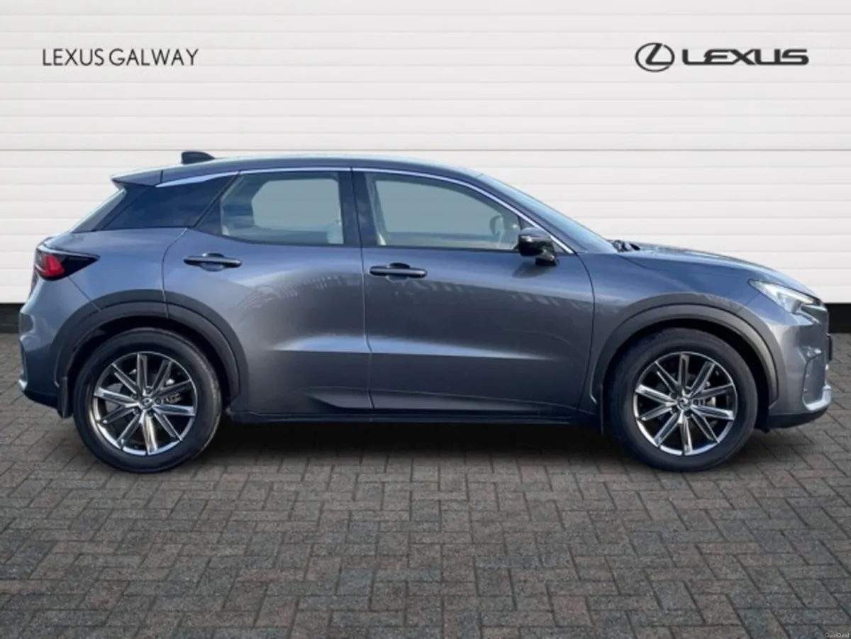Lexus LBX 1.5h ELEGANT // Heated Mirrors // Power - Image 3