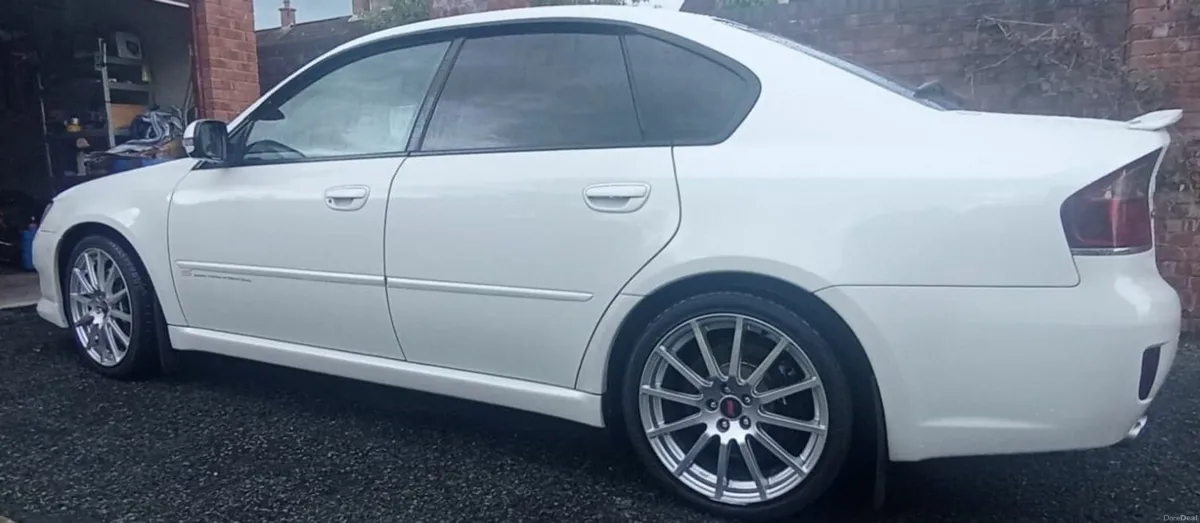 Subaru Legacy 2007 - Image 2