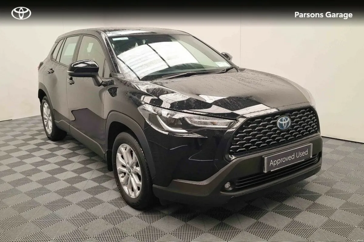 Toyota Corolla Cross CROSS LUNA 1.8 - Image 1