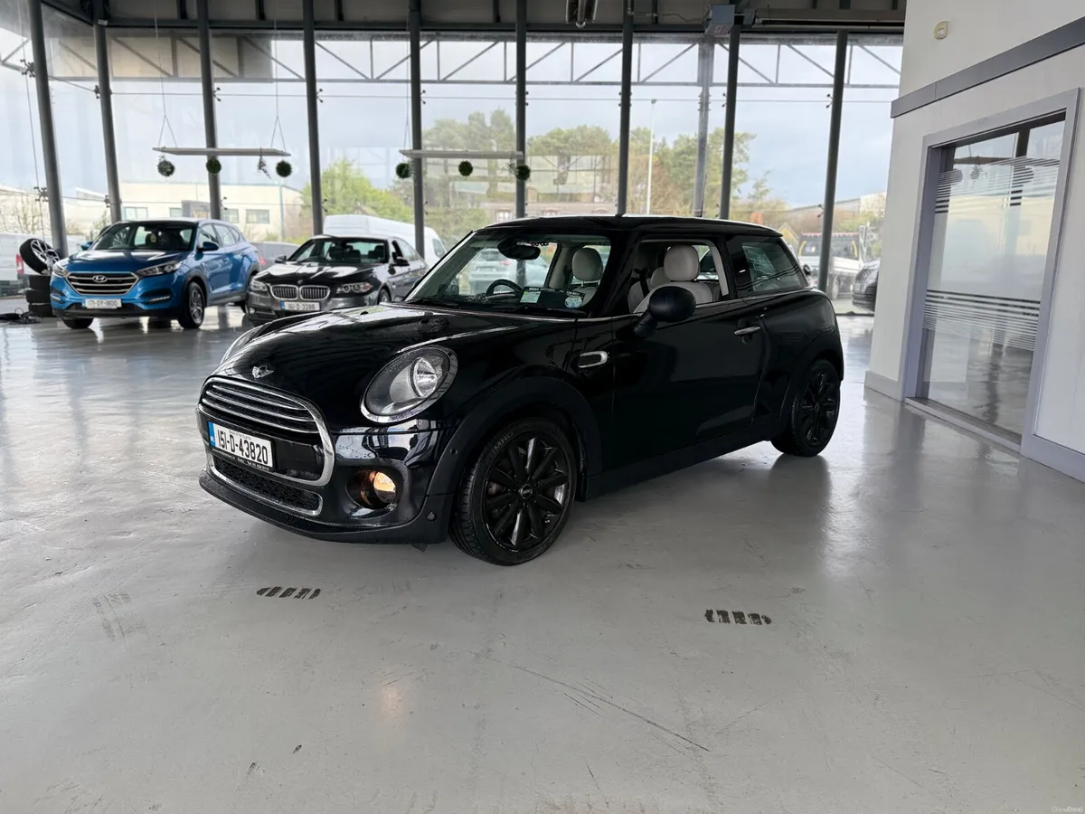 Mini Cooper 2015 - Image 2
