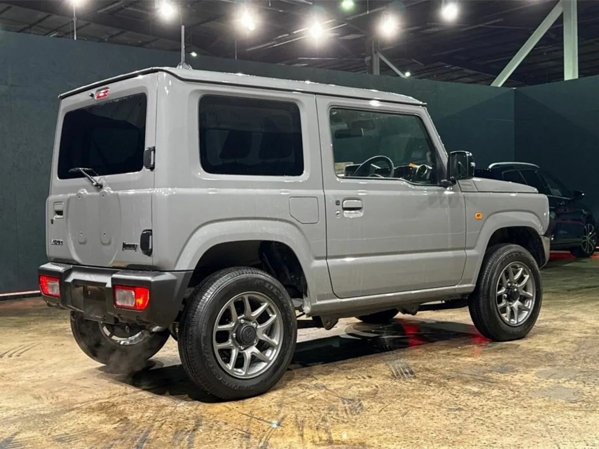 Suzuki Jimny 4WD XC - FACTORY ALLOYS - CRUISE CONT - Image 4