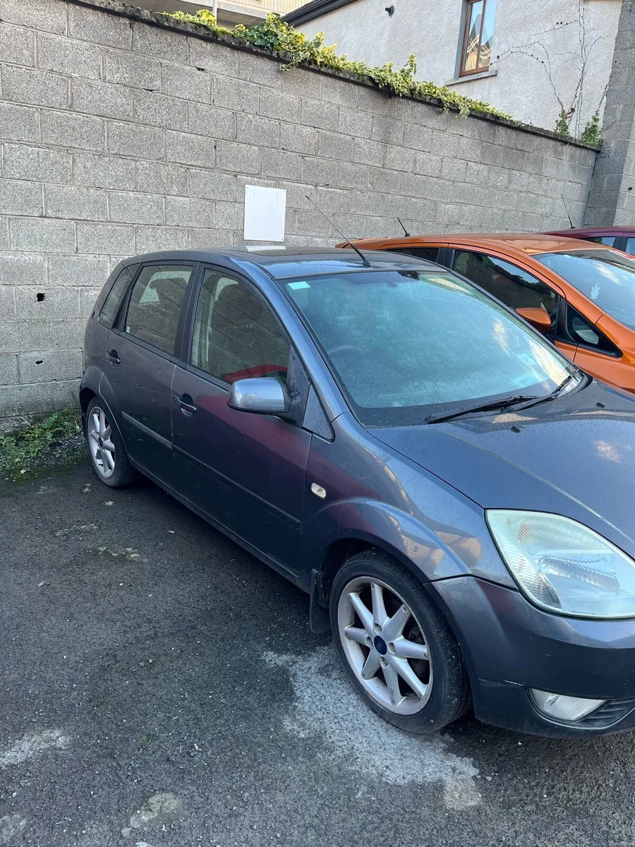 Ford Fiesta 2005 Petrol Manual- No NCT/ Tax- 900€ - Image 2