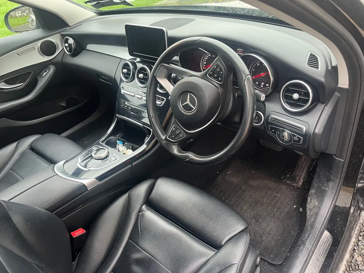 Mercedes-Benz C-Class 2019 - Image 2