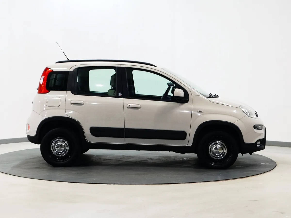 *61* 2016 Fiat Panda 0.9L  4x4 - Image 3