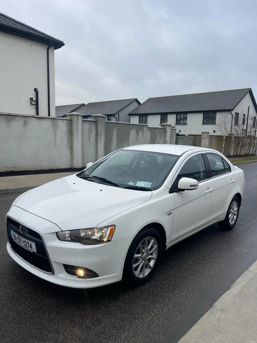 2016 Mitsubishi Lancer - Image 2