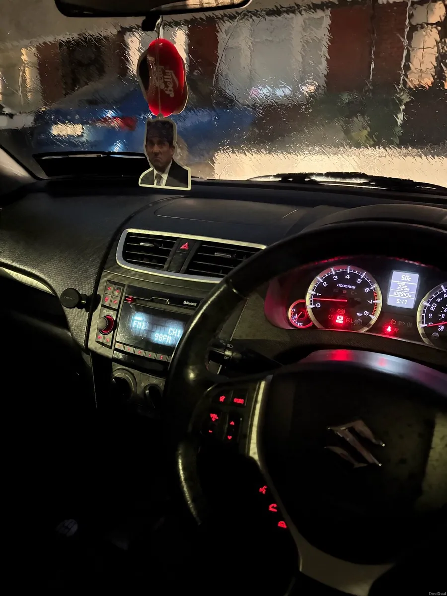 132 Suzuki Swift (manual) - Image 3