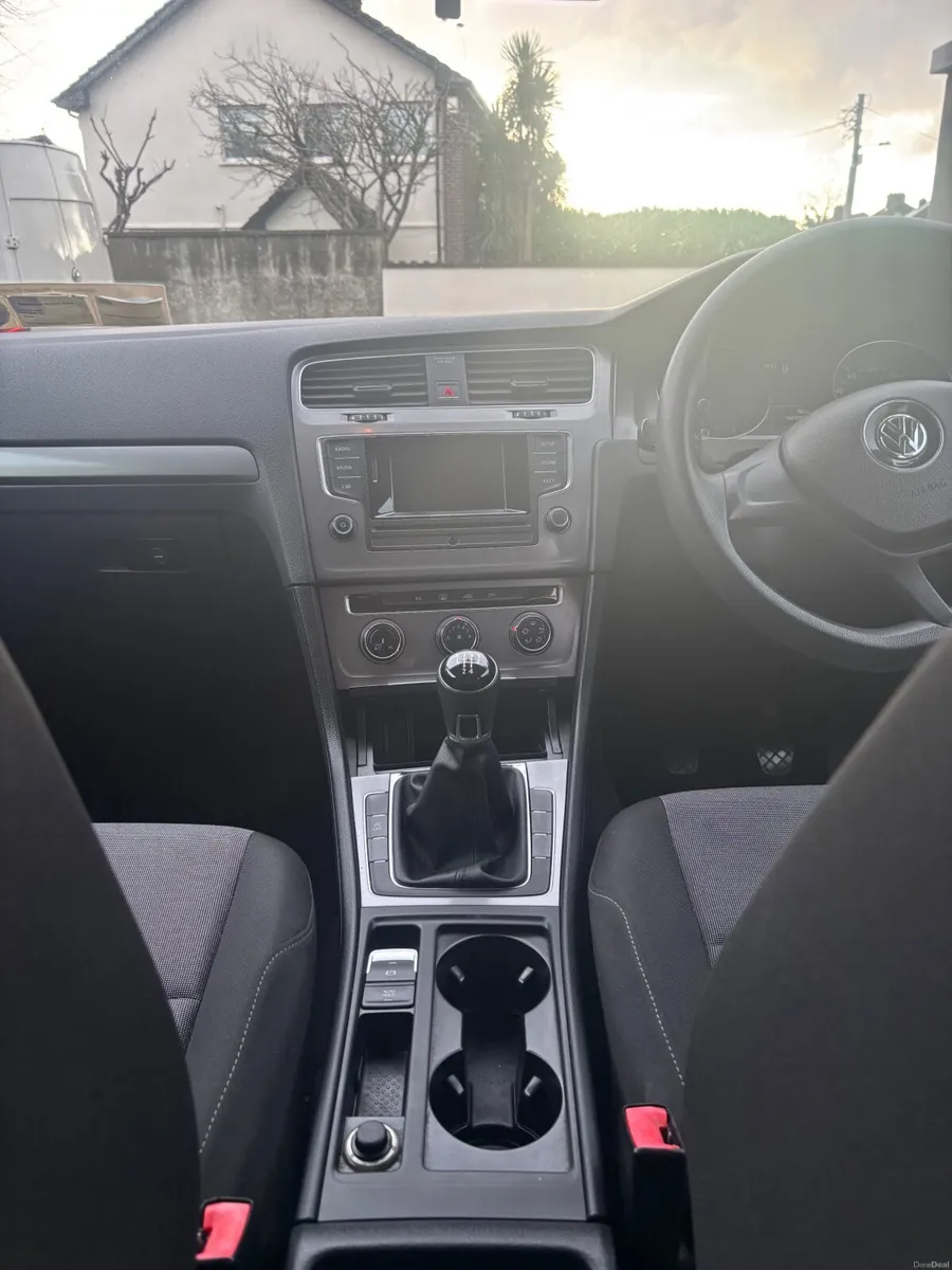 Volkswagen Golf 2014 - Image 2