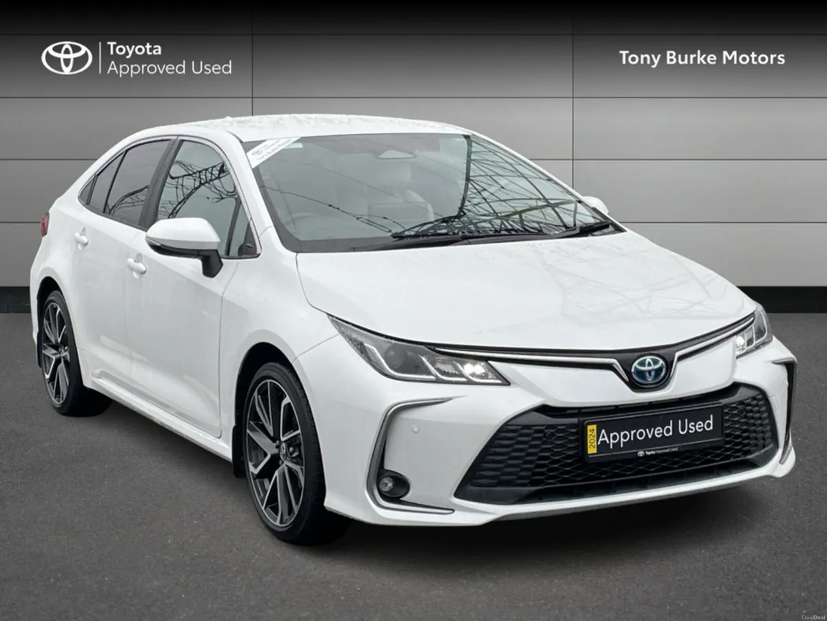 Toyota Corolla Saloon - Top Spec SOL Edition - 1.8 - Image 1
