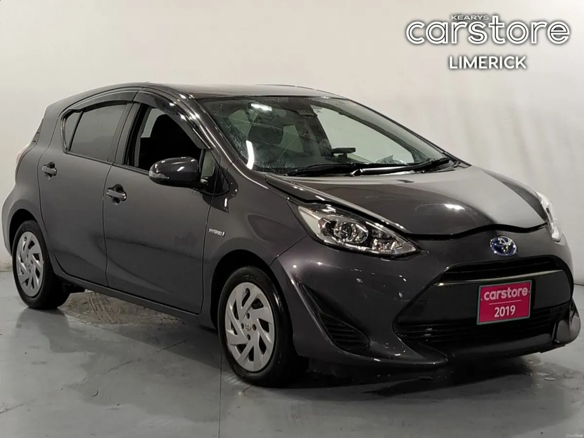 Toyota Aqua 1.5 HYBRID AUTO - Image 1