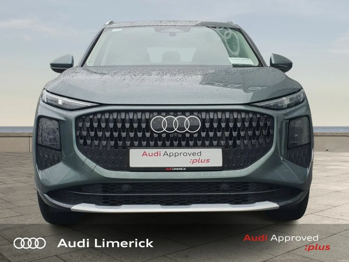 Audi Q3 *Available from April* TDI 150HP SE S-T - Image 3