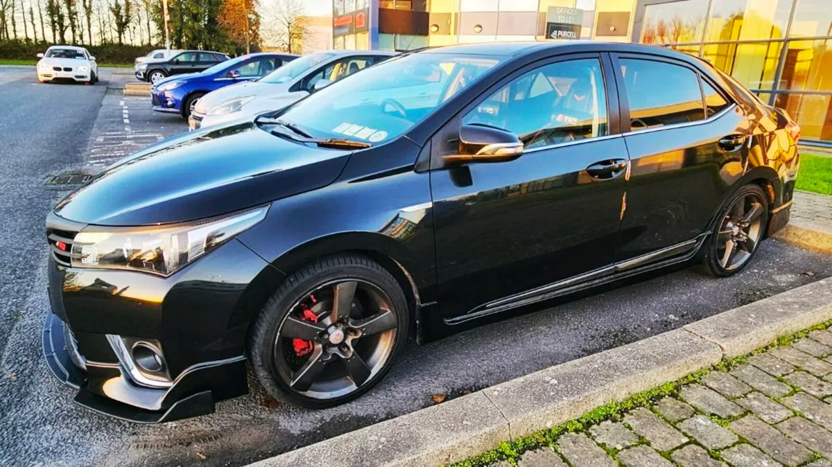 Toyota corolla Immaculate condition!!!Only 75000km - Image 3