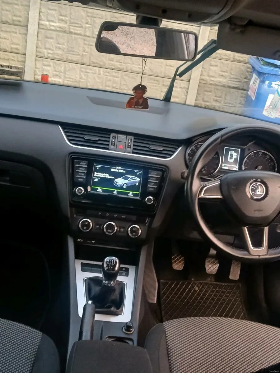 2017 Skoda octavia 1.6 Tdi nct 11/27 & Tax 06/26 - Image 3