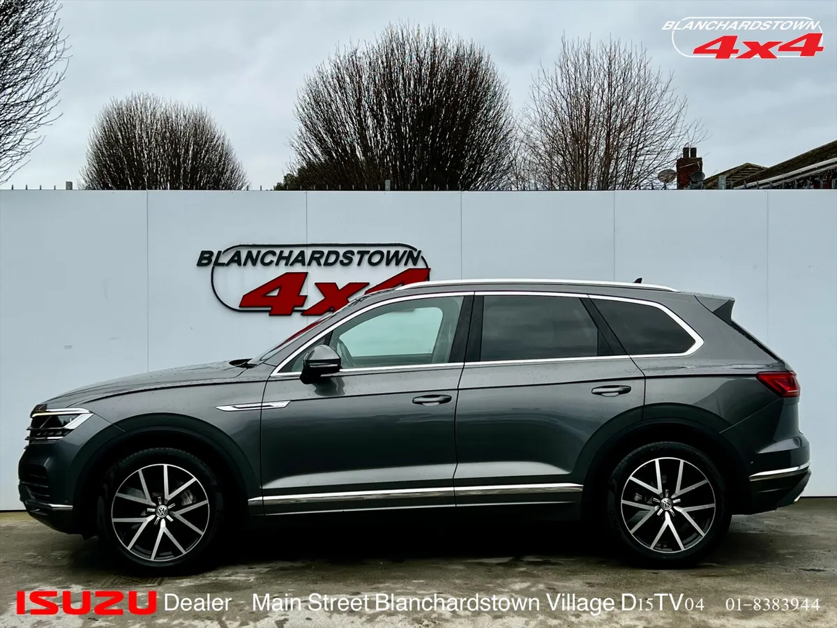 VOLKSWAGEN TOUAREG 3.0 TDI V6 DESIGN LINE - Image 4