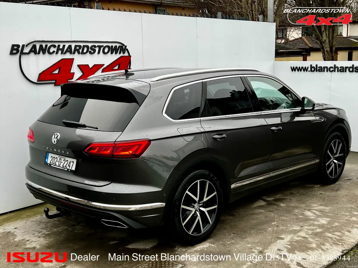 VOLKSWAGEN TOUAREG 3.0 TDI V6 DESIGN LINE - Image 2