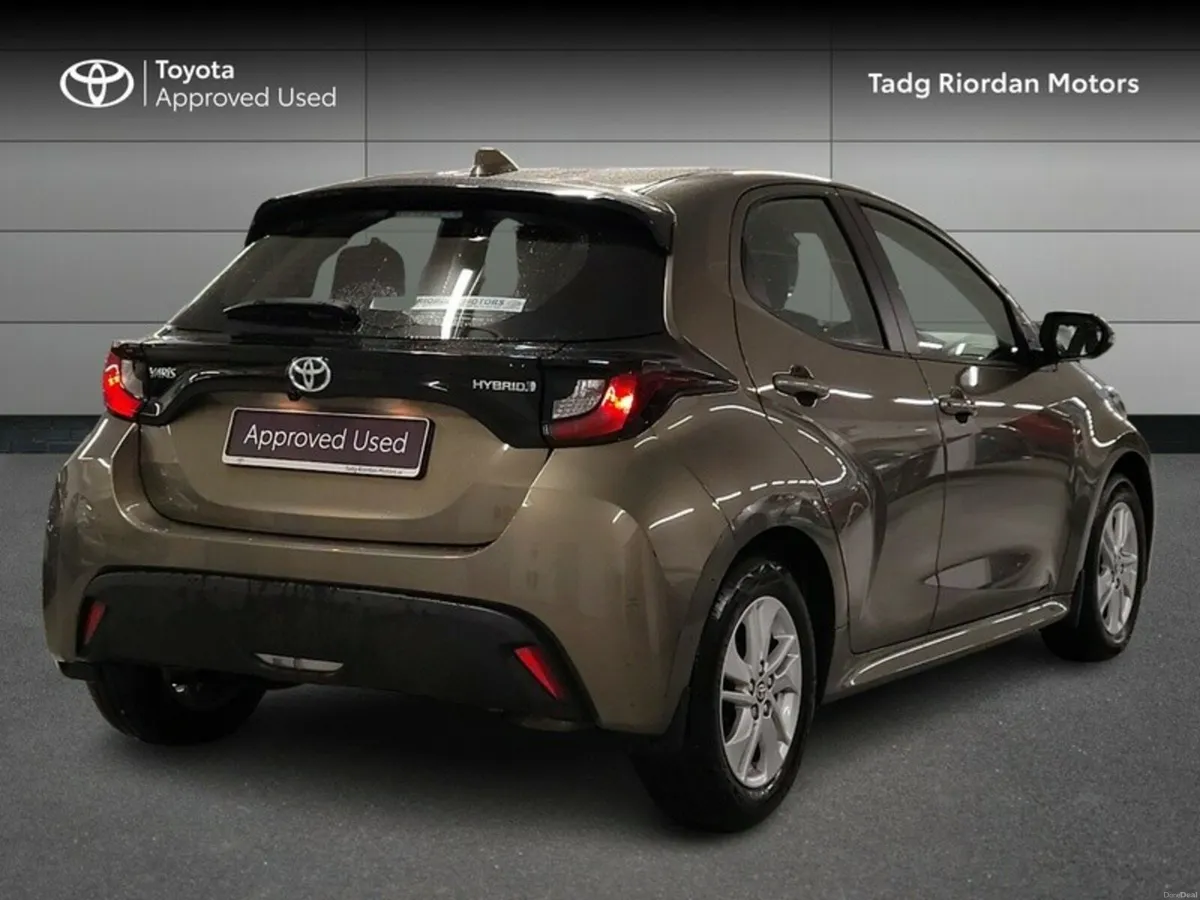 Toyota Yaris HYBRID LUNA 4DR AUTO - Image 2
