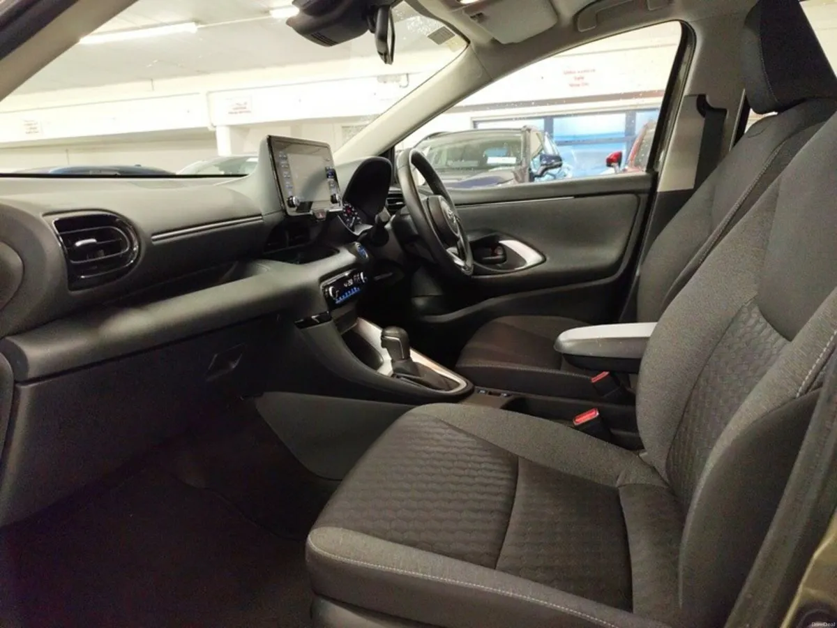 Toyota Yaris HYBRID LUNA 4DR AUTO - Image 6