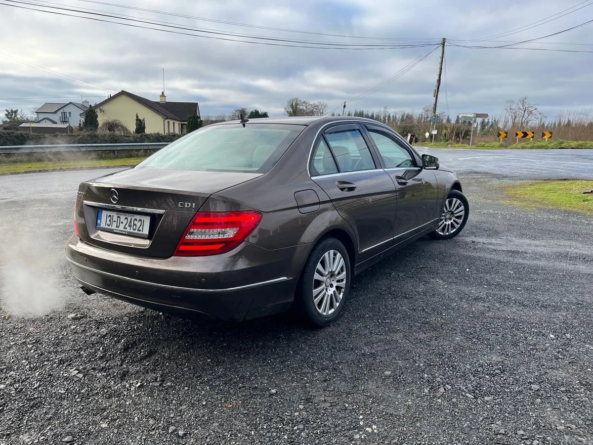 Mercedes C200 Elegance Automatic - Image 3
