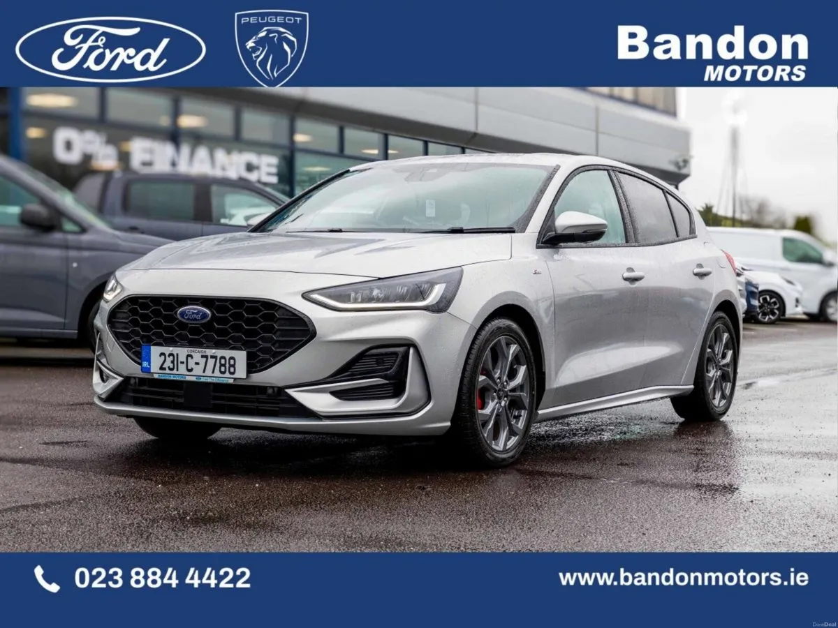 Ford Focus 2023 Ford Focus Silver 1.0L EcoBoost 12 - Image 2