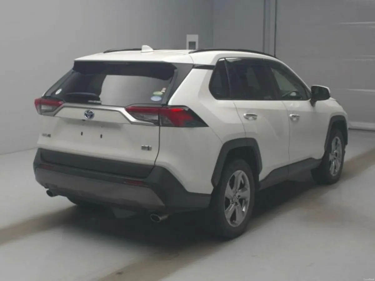 Toyota RAV4 HYBRID G 4WD Automatic - Image 2