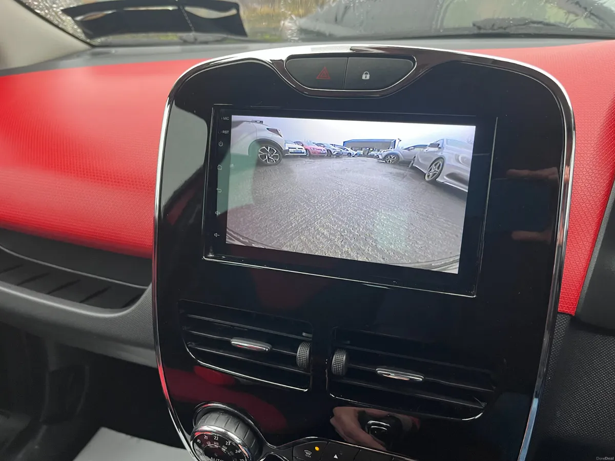 Renault Clio 2016, 1.2 5DR AUTO LOW KM - Image 4