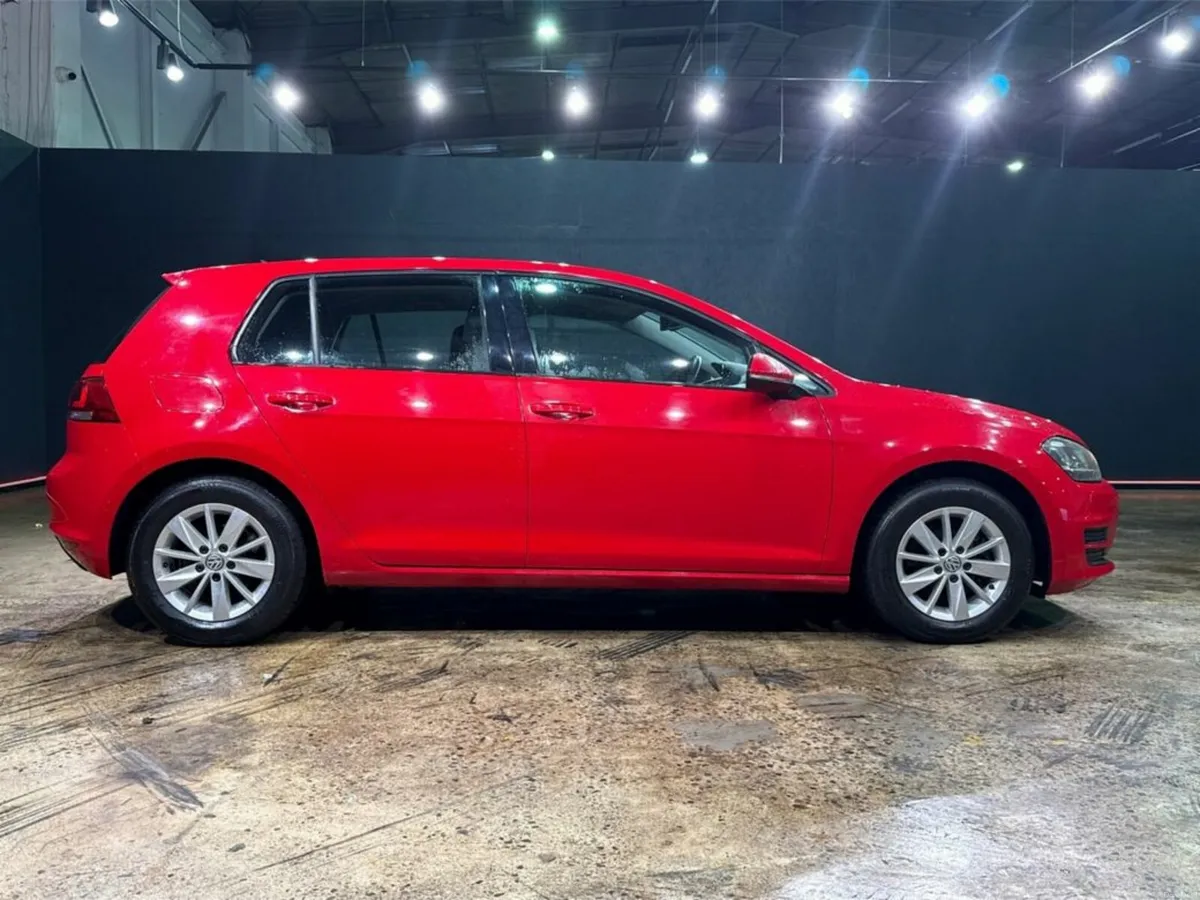 Volkswagen Golf 40TH EDITION - 1.2L TSI AUTOMATIC - Image 3