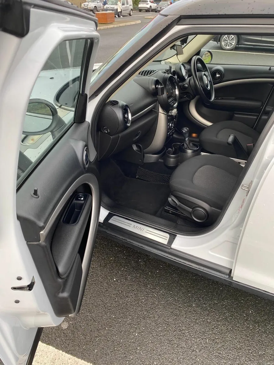 Mini Cooper 2016 - Image 2