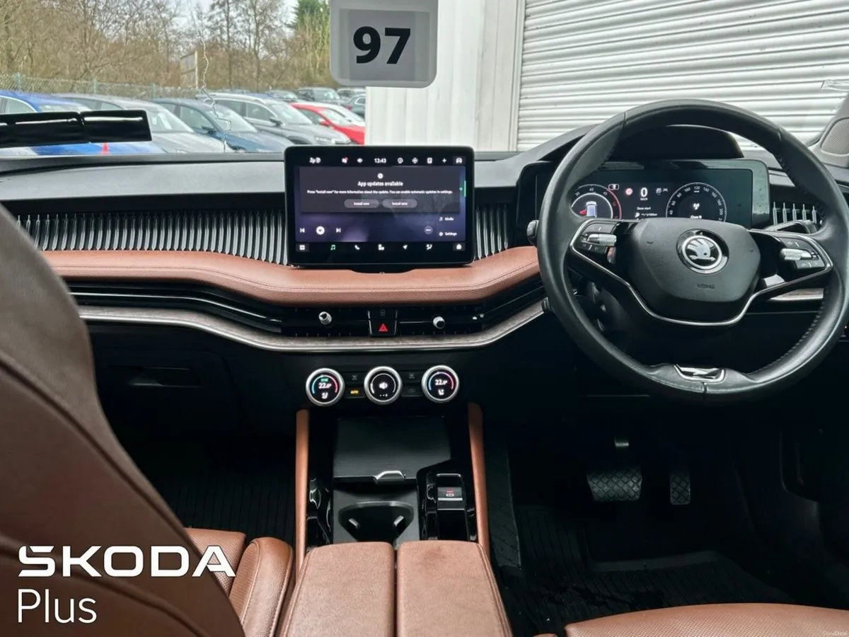 Skoda Superb ESTATE SELECTION + 2.0 TDI 150 BHP AU - Image 2