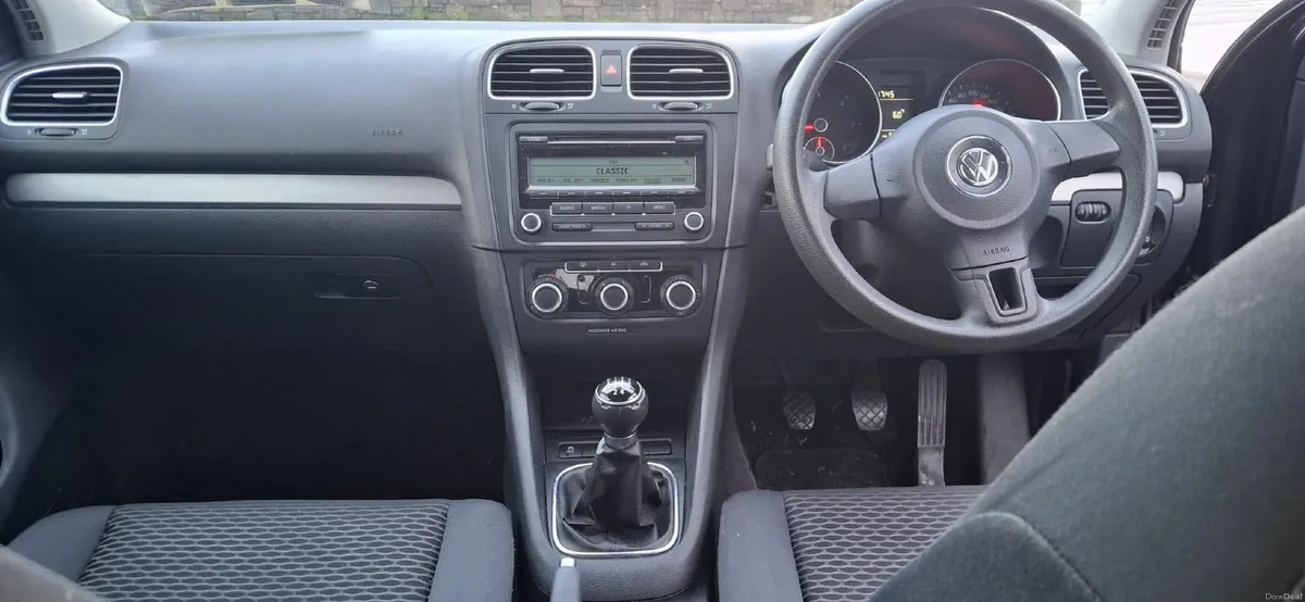 Volkswagen Golf 2010 - Image 3