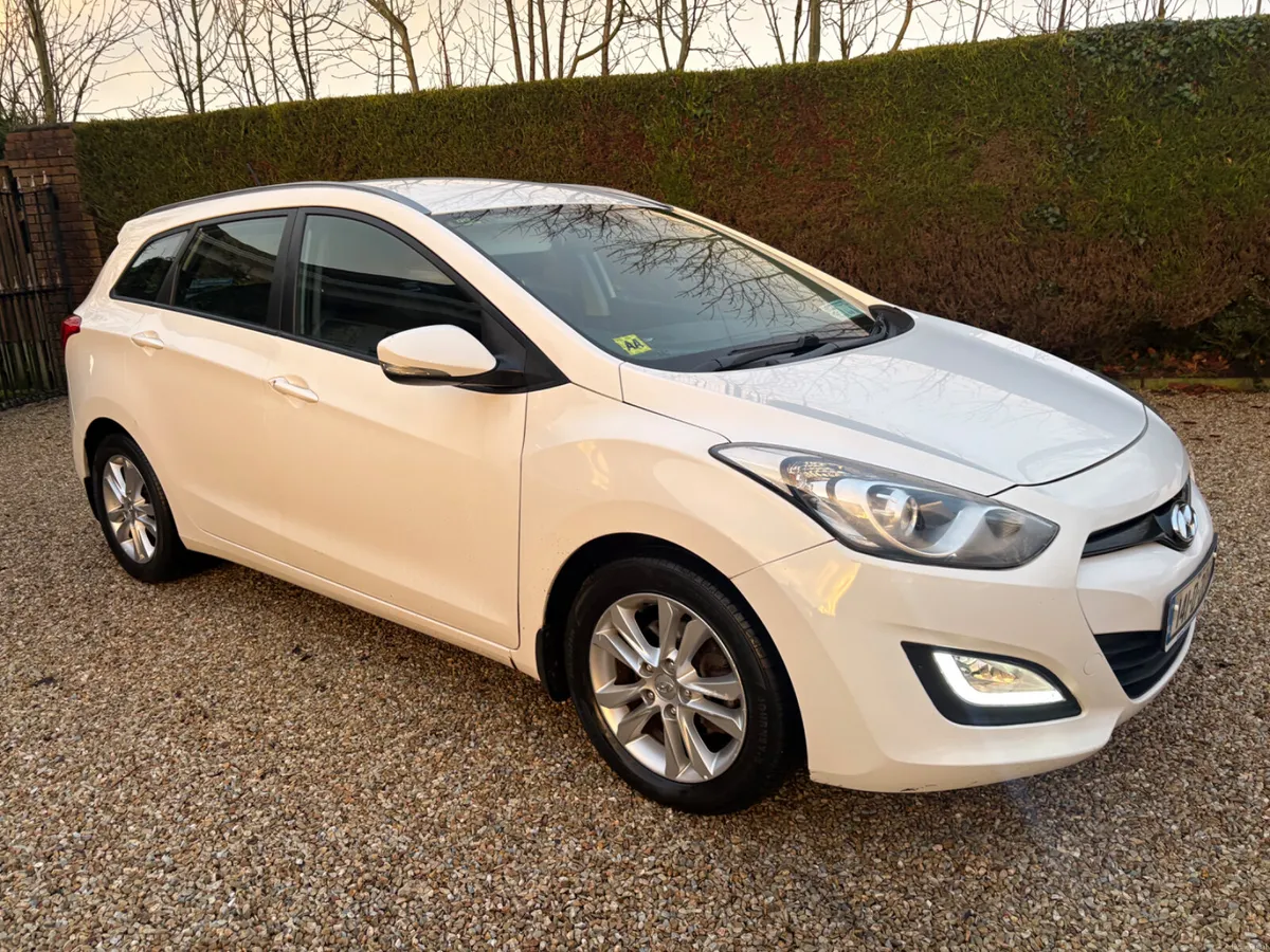 Hyundai i30 2014 Diesel AUTOMATIC, “Delux tourer” - Image 1