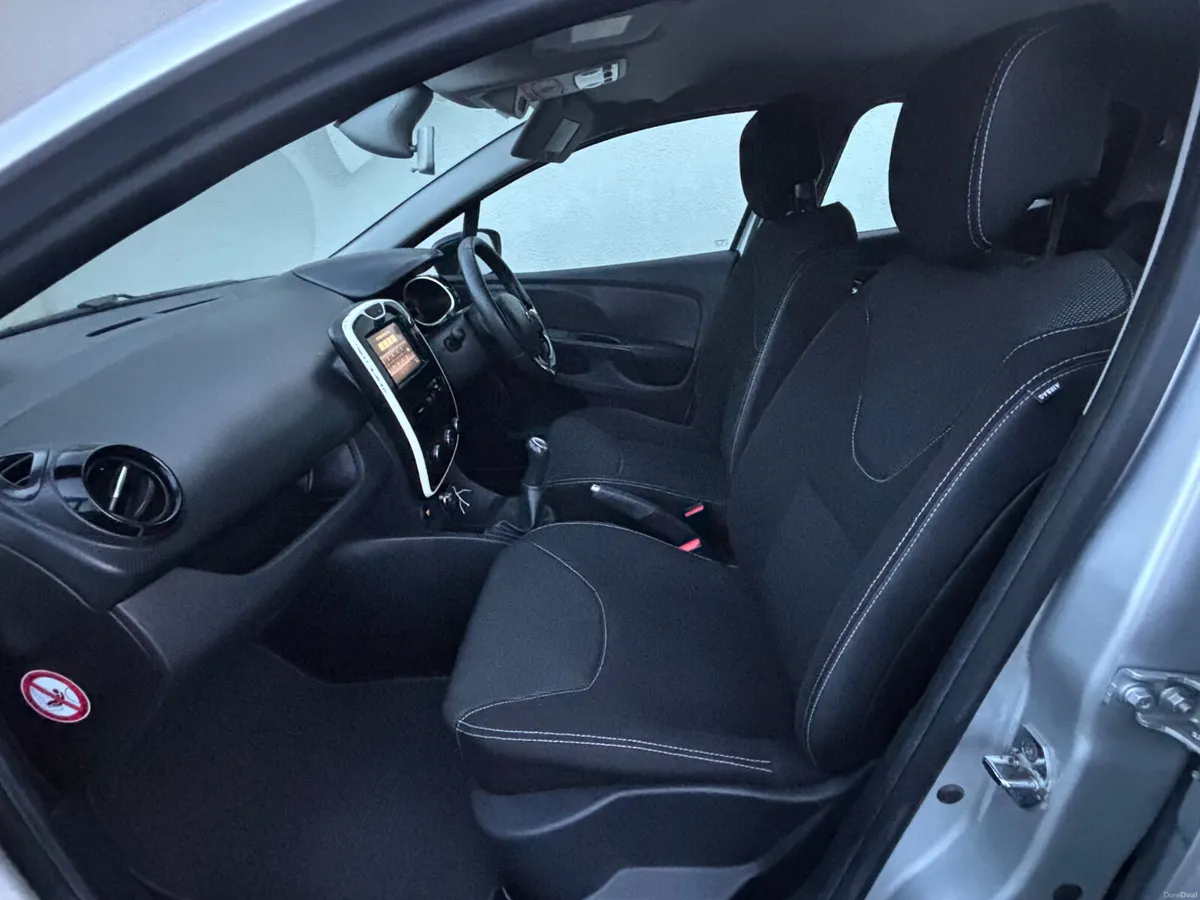 Renault Clio 2016 Stunning car - Image 5
