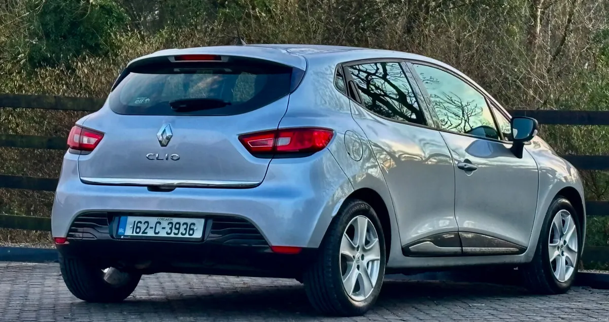 Renault Clio 2016 Stunning car - Image 3