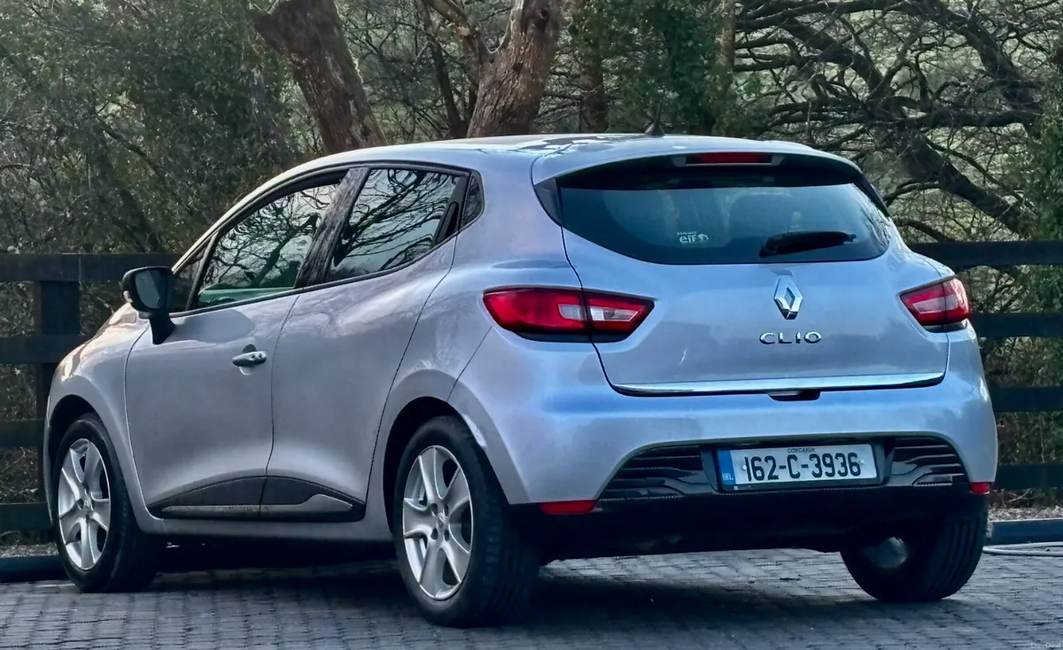 Renault Clio 2016 Stunning car - Image 4