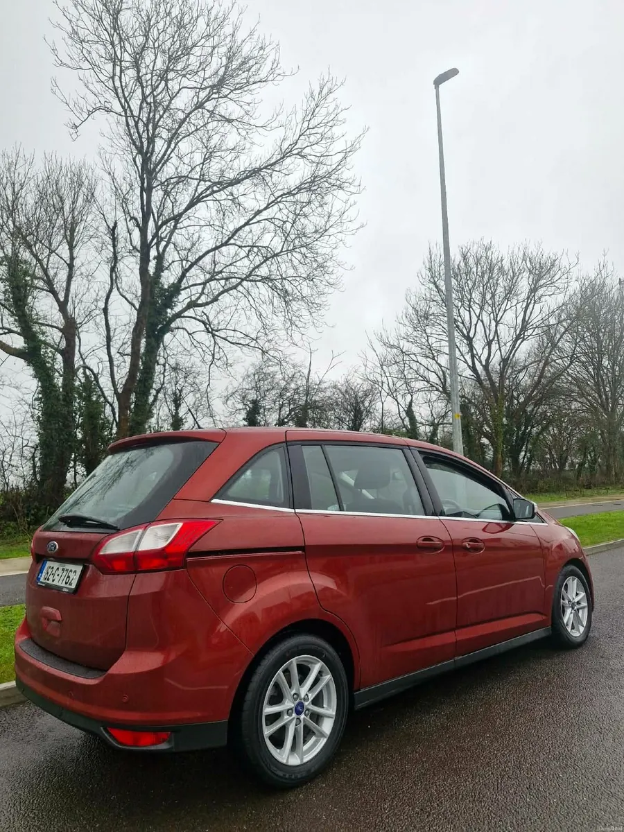 152 Ford Grand C-Max 7 Seater, New Nct, Low Mil - Image 4