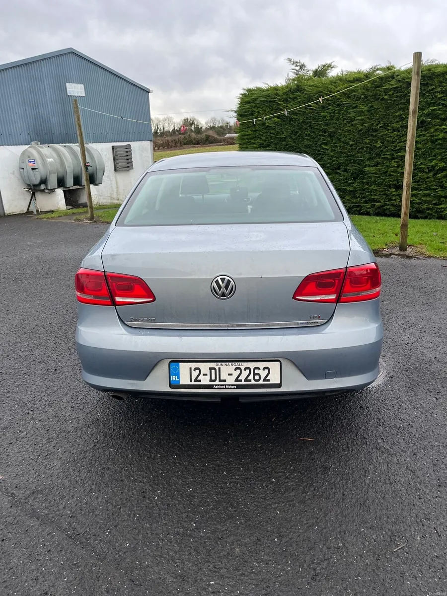 Volkswagen Passat 2012 - Image 4