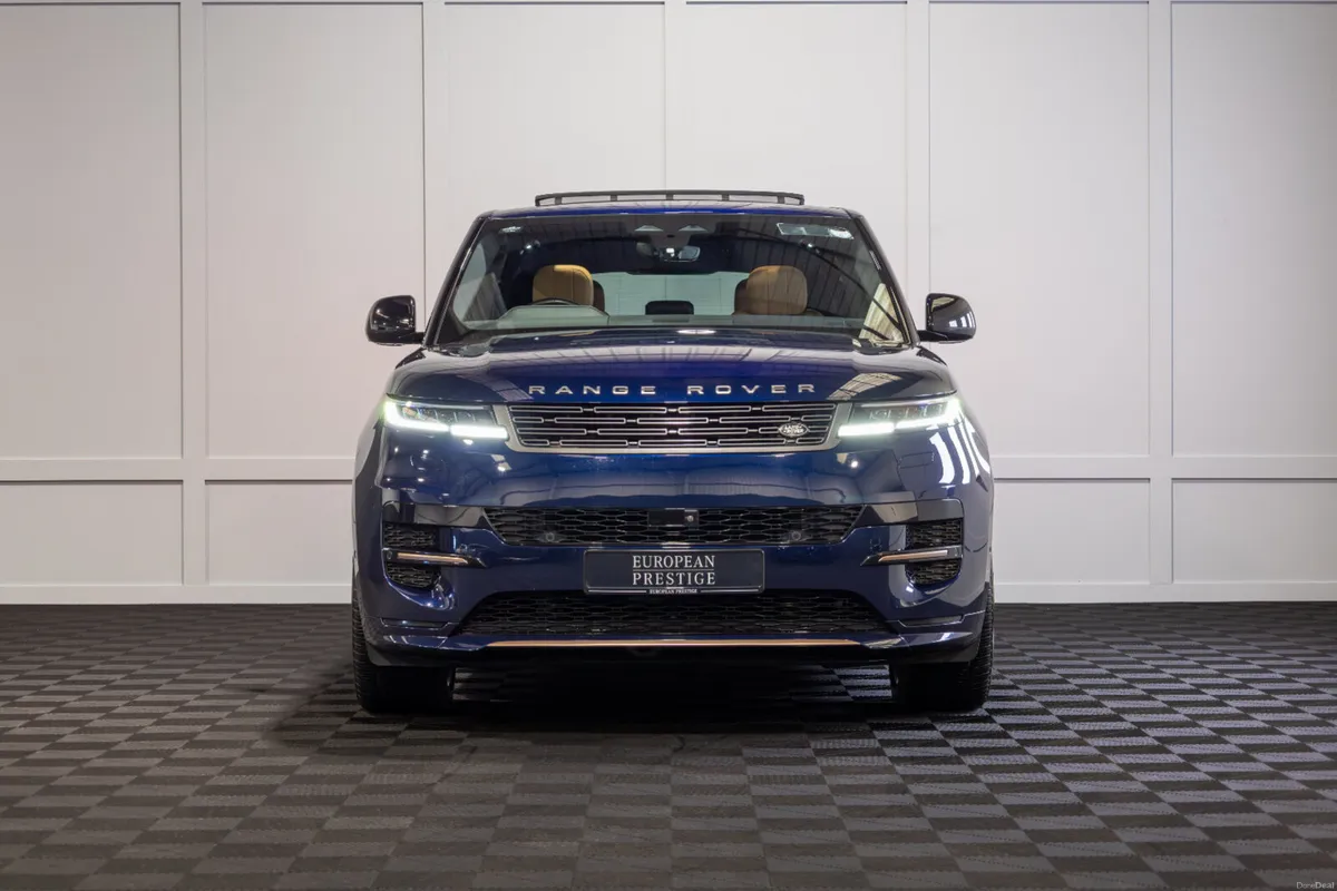 2023 Range Rover Sport P440e Dynamic SE - Image 2