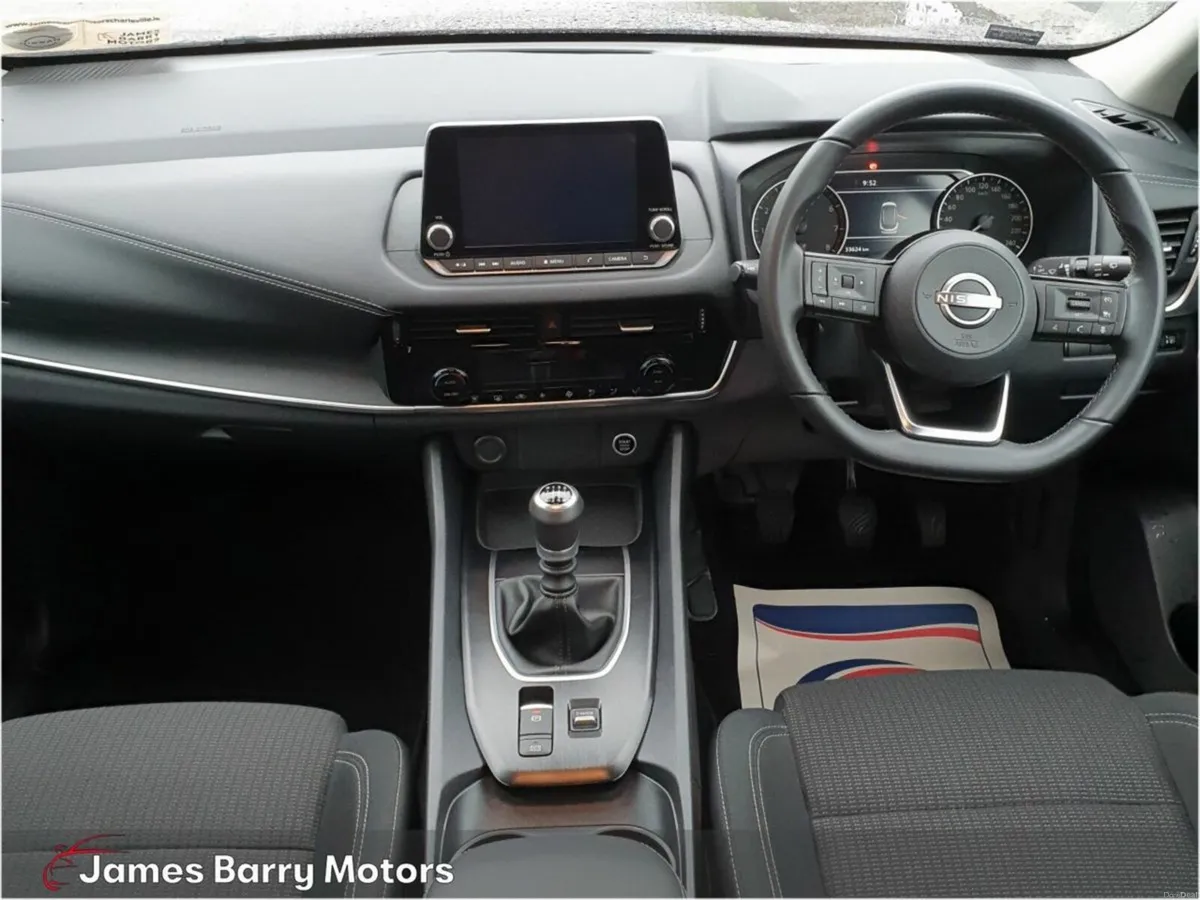 Nissan Qashqai 1.3 PET MILD HYBRID SV - Image 3