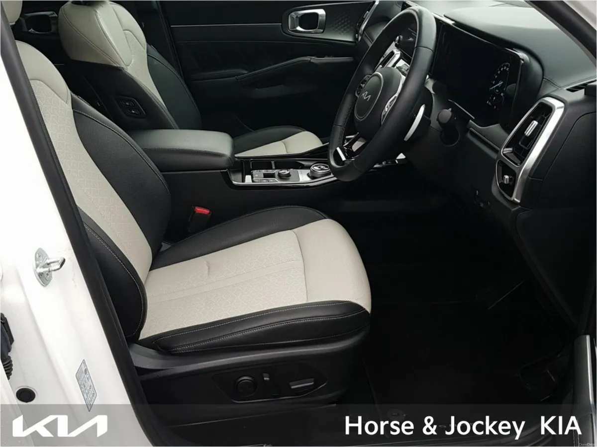 Kia Sorento 2.2 K4 4X2 Diesel 7 seats - Image 3