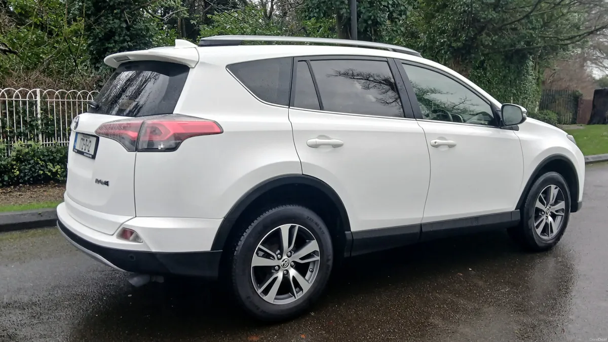 Toyota RAV4 2017 2.0 D4D *ONLY 95k KLMS* - Image 3