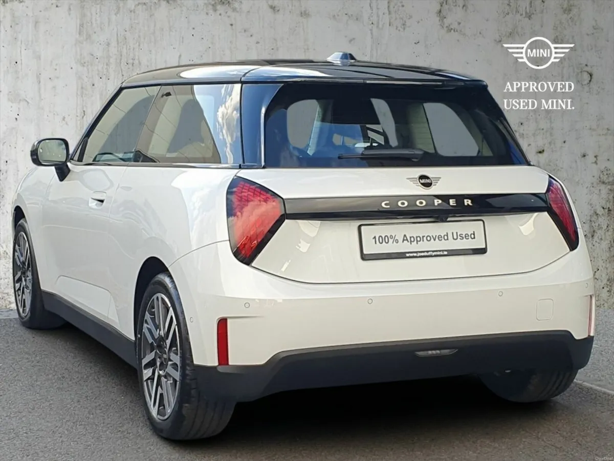 Mini Cooper Cooper E - Image 3