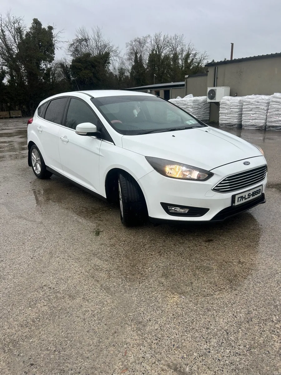 Ford Focus 2017 - Image 1