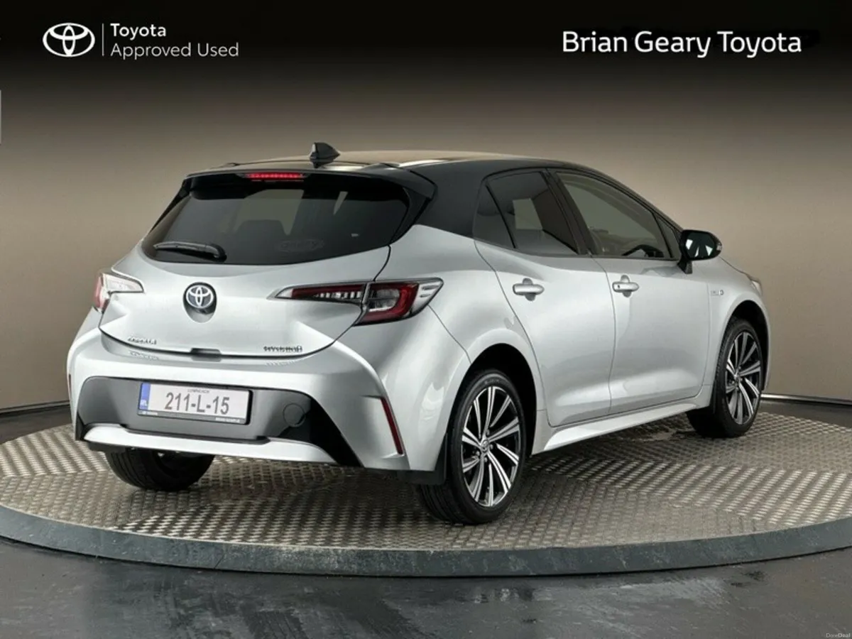 Toyota Corolla HYBRID LUNA SPORT H/B - Image 2